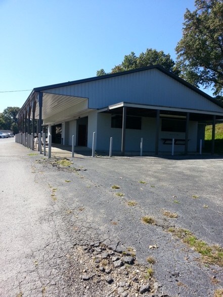 More Photos Of 318 Tanglewood Rd, Pulaski Golf Course Driving Range For Sale