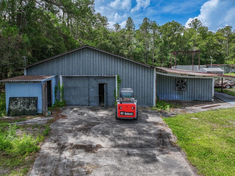 More Photos Of 2856 NE 187th St, Starke Manufacturing For Sale