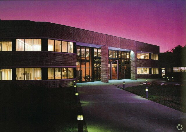 More Photos Of 41 Main St, Bolton Light Manufacturing For Lease