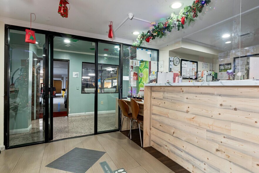 More Photos Of 1717 S Vermont Ave, Los Angeles Hotel For Sale