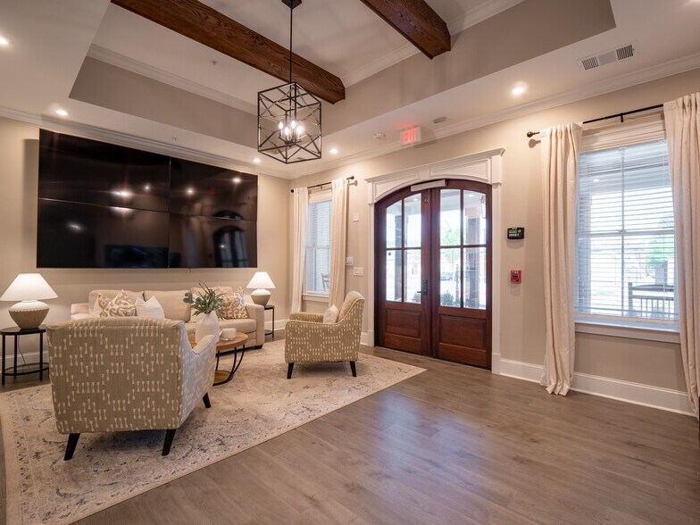 More Photos Of 3957 S Main St, Acworth Office For Sale