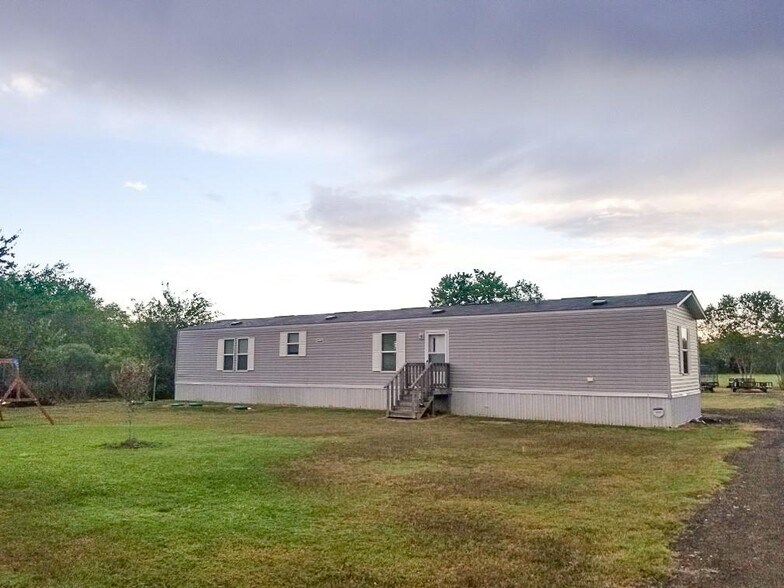 More Photos Of 19645 Nordt Rd, Damon Land For Sale