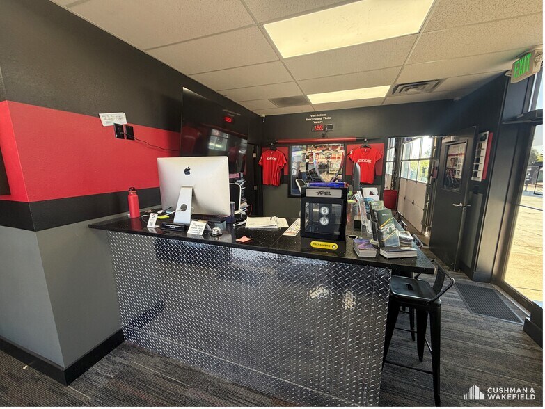 More Photos Of 5924 S College Ave, Fort Collins Freestanding For Lease