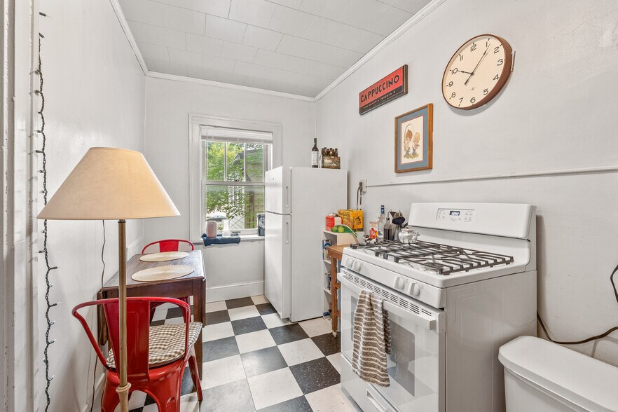 More Photos Of 516 University Ave SE, Minneapolis Apartments For Sale