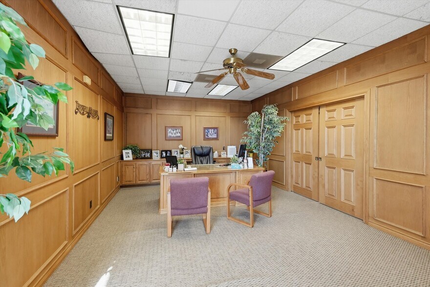 More Photos Of 3405 E Highway 377, Granbury Office For Sale