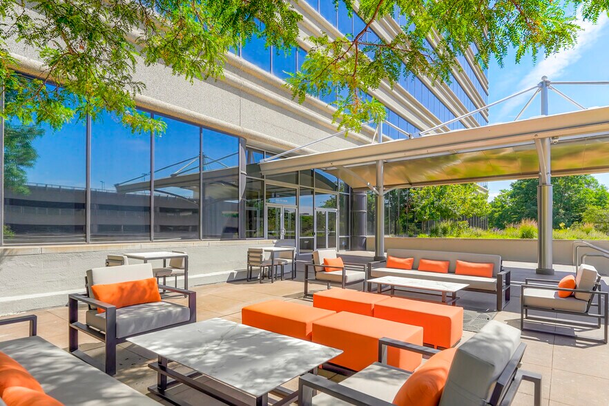 More Photos Of 4601 Dtc Blvd, Denver Office For Lease