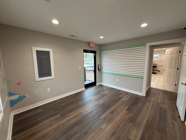 More Photos Of 925 N Brightleaf Blvd, Smithfield Freestanding For Sale