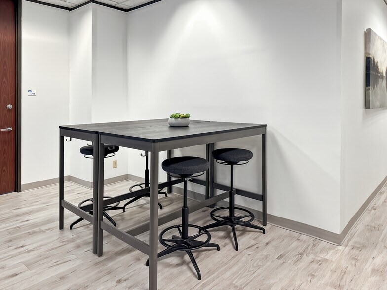 More Photos Of 13750 San Pedro Ave, San Antonio Coworking Space