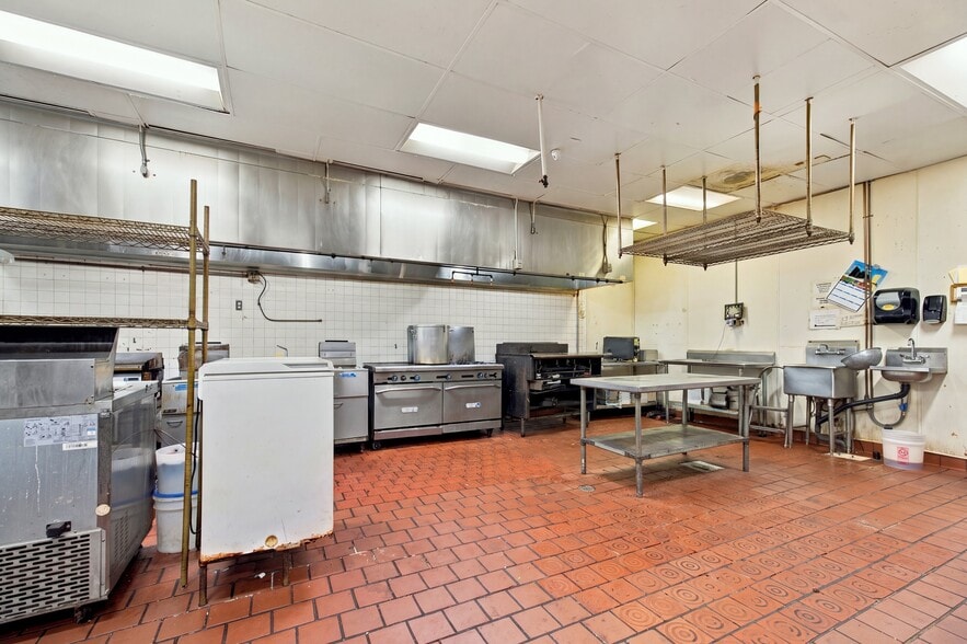 More Photos Of 5033 N 67th Ave, Glendale Fast Food For Sale