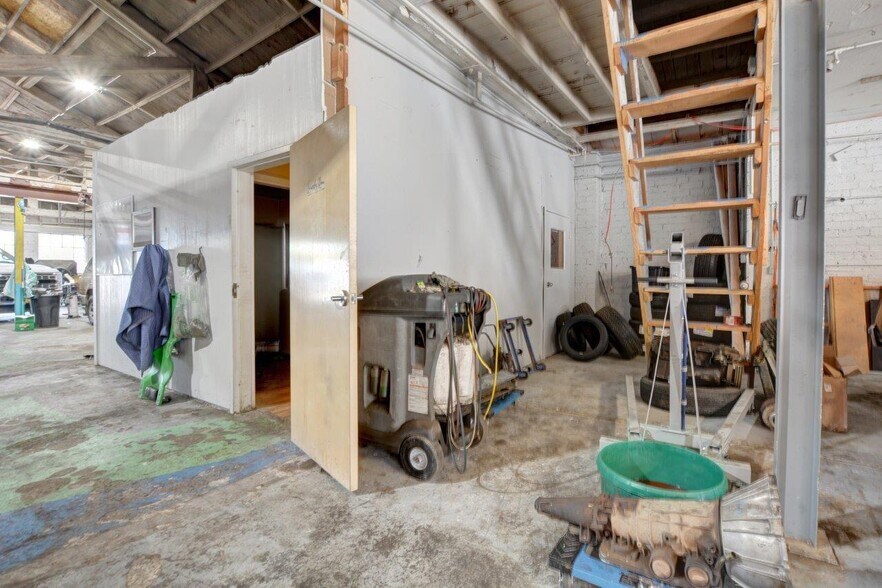 More Photos Of 606 S 6th St, Klamath Falls Specialty For Sale