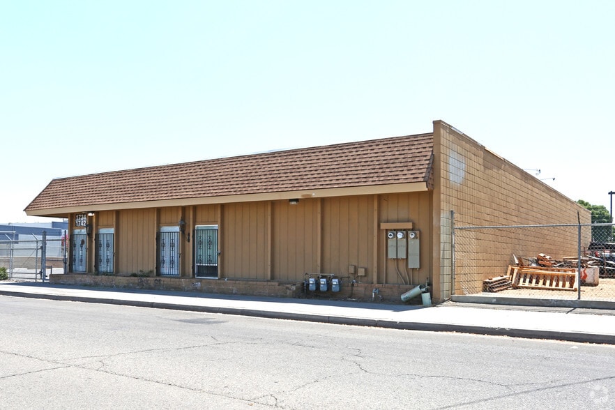 More Photos Of 1734-1742 E Griffith Way, Fresno Office For Sale