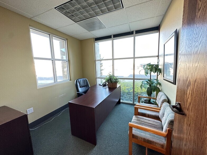 More Photos Of 1486 W 11th St, Tracy Medical For Lease