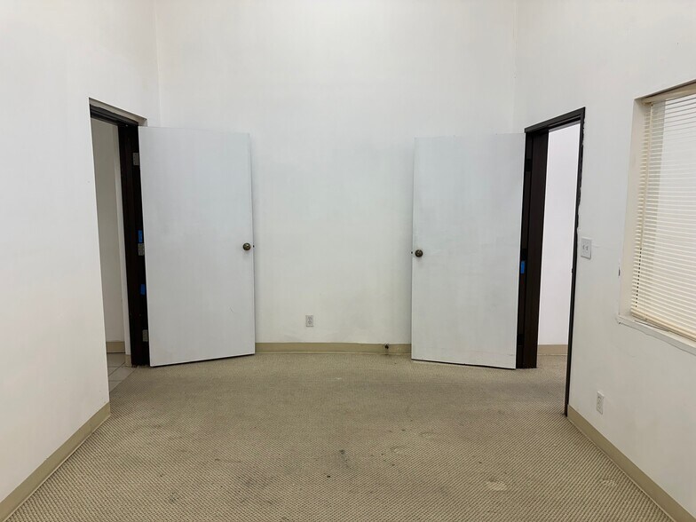 More Photos Of 1771 E Washington Blvd, Pasadena Storefront Retail Office For Sale