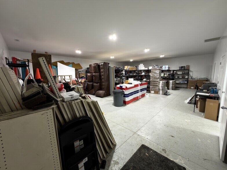 More Photos Of 205 Wiley ave, Washington General Retail For Sale