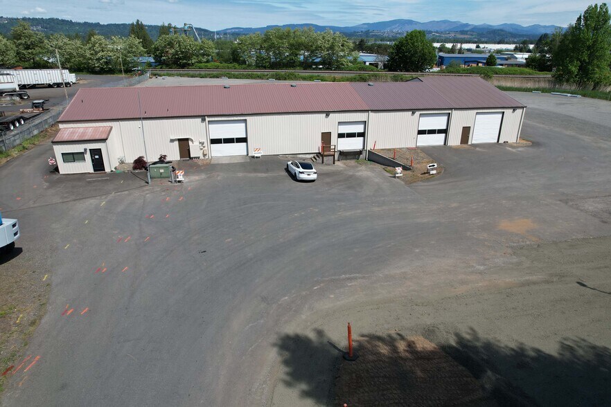 More Photos Of 24435 NE Sandy Blvd, Wood Village Manufacturing For Lease