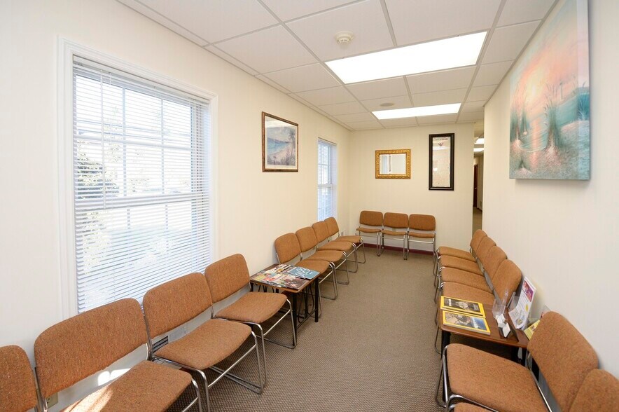More Photos Of 85 Hopper Ave, Waldwick Medical For Lease