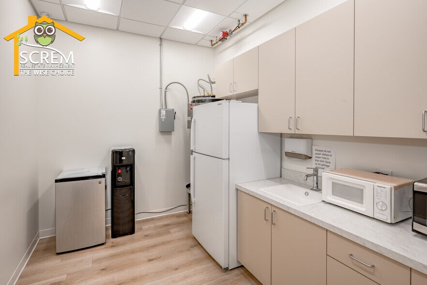 More Photos Of 25425 Orchard Village Rd, Santa Clarita Medical For Sale