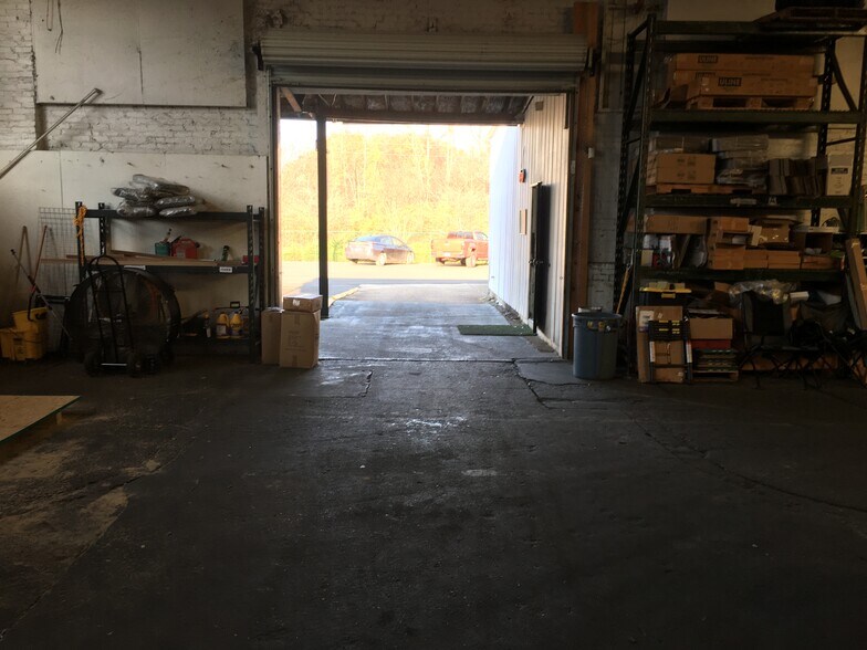 More Photos Of 3500 N Hawthorne St, Chattanooga Light Distribution For Lease