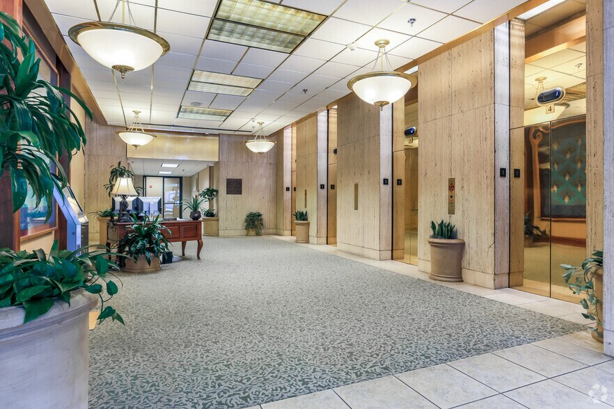 More Photos Of 577 Mulberry St, Macon-Bibb Office For Lease