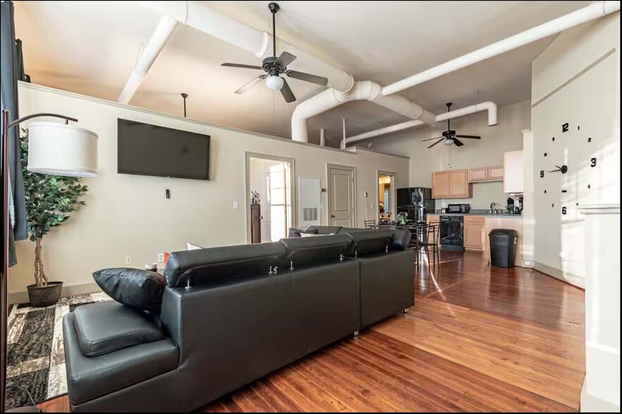 More Photos Of 304 Church St, Central Apartments For Sale