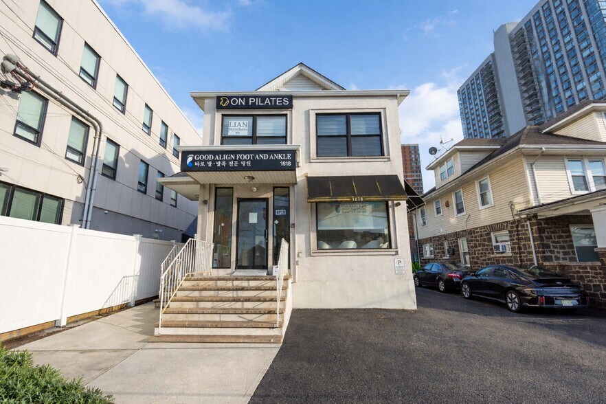 More Photos Of 1618 Parker Ave, Fort Lee Freestanding For Lease