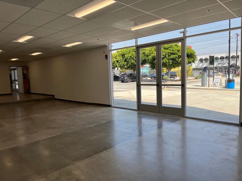 More Photos Of 1614 E 7th St, Los Angeles Unknown For Lease