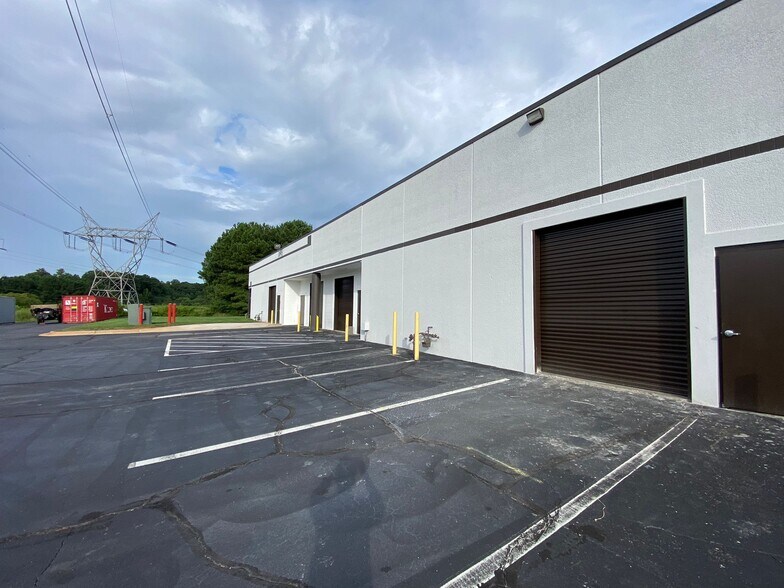 More Photos Of 3100 Breckinridge Blvd, Duluth Unknown For Lease