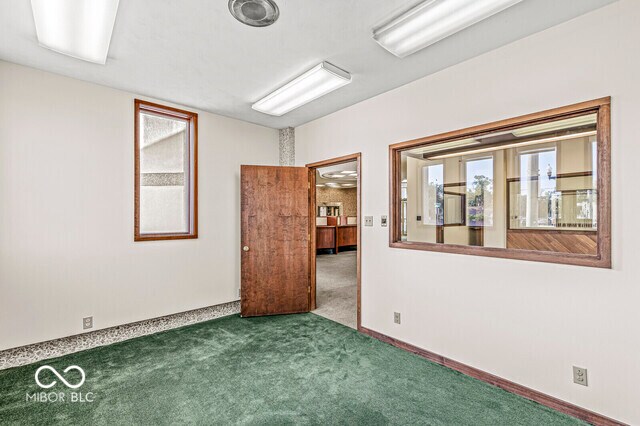 More Photos Of 101 S Anderson St, Elwood Restaurant For Sale