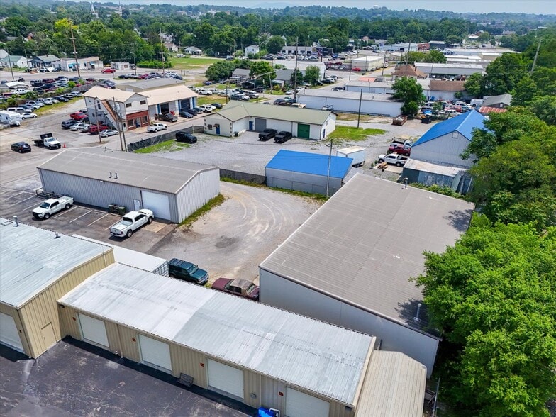 More Photos Of 722-726 Roanoke St, Salem Research And Development For Sale