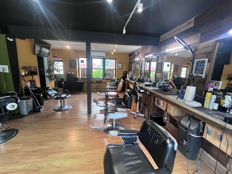 More Photos Of 611-619 N 2nd St, Philadelphia Auto Dealership For Lease