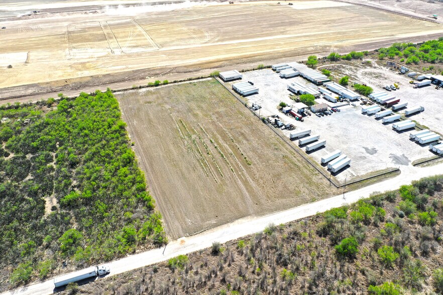 More Photos Of 0000 Sulfer Mine Rd, Laredo Land For Sale