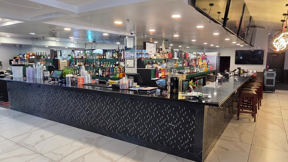 More Photos Of 1300 McHenry Ave, Modesto Restaurant For Sale