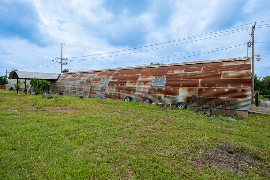 More Photos Of 1600 Roberts Cut Off Rd, Fort Worth Warehouse For Sale