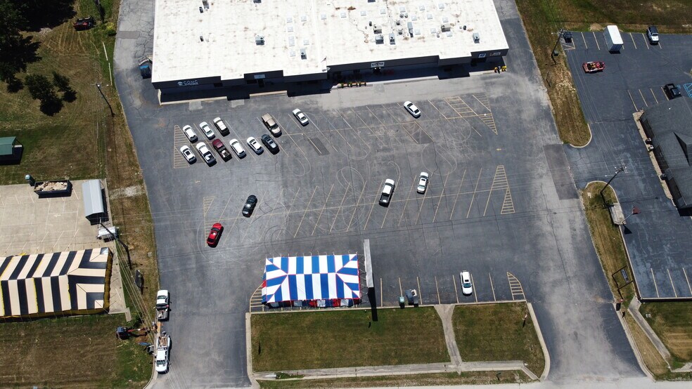 More Photos Of 401 N Main St, Gravois Mills Office For Lease