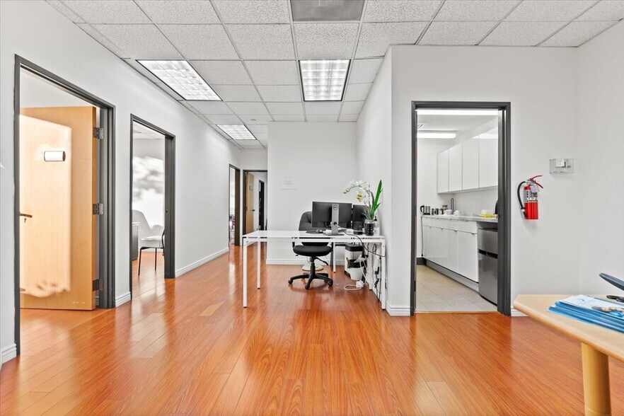 More Photos Of 220 S Kenwood St, Glendale Office For Lease