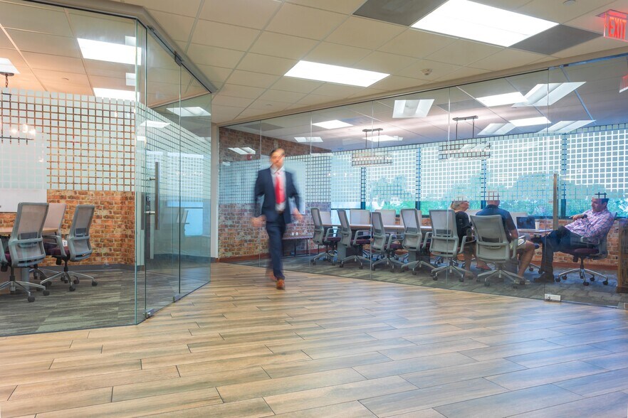 More Photos Of 150 S Pine Island Rd, Plantation Coworking Space