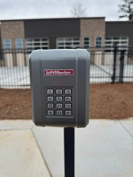 More Photos Of 100 Park Place Way, Carrollton Industrial For Lease
