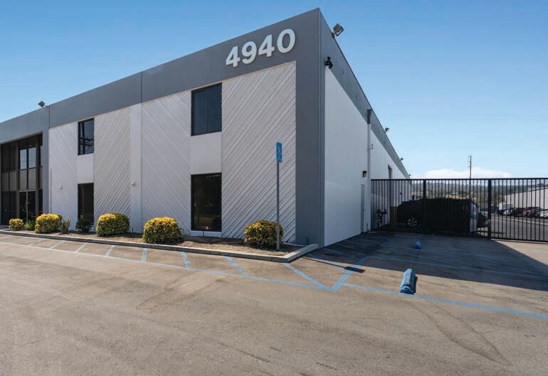 More Photos Of 4940 E La Palma Ave, Anaheim Warehouse For Lease