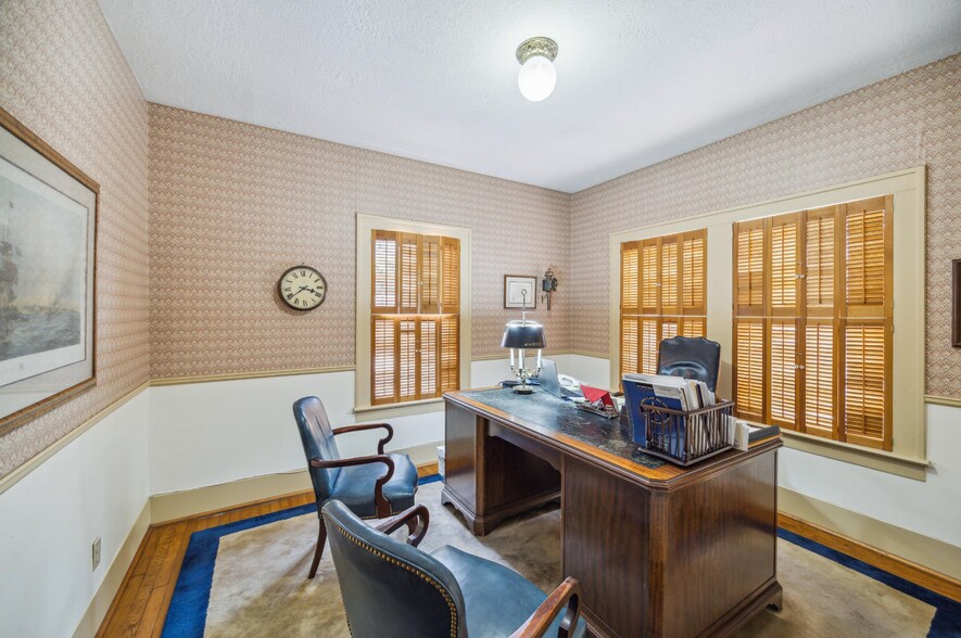 More Photos Of 1717 S Shepherd Dr, Houston Office Residential For Lease