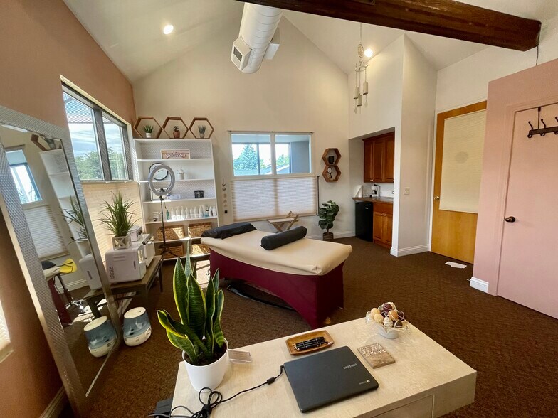 More Photos Of 499 W Plumb Ln, Reno Office For Sale