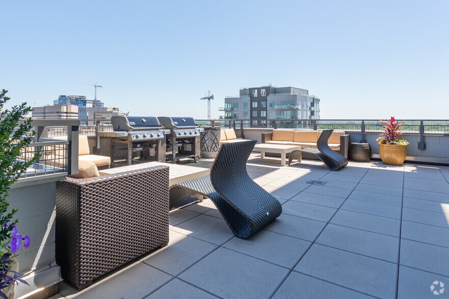 More Photos Of 4918 Saint Elmo Ave, Bethesda Apartments For Lease