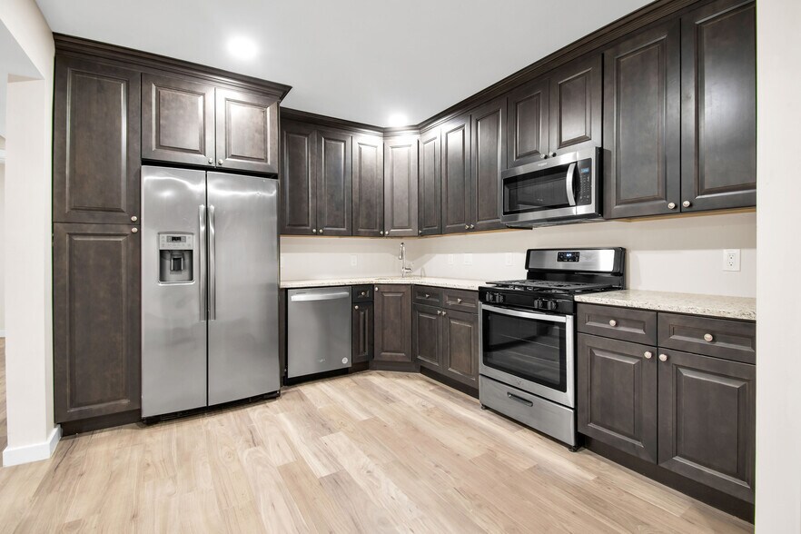 More Photos Of 202 Foundry St, Florence Apartments For Sale