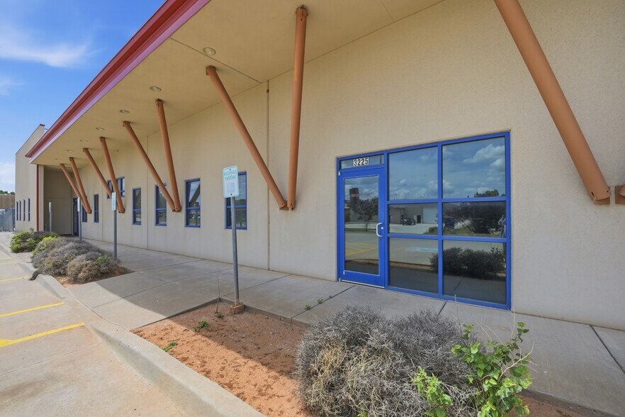More Photos Of 3225 Melcat Dr, Oklahoma City Manufacturing For Sale