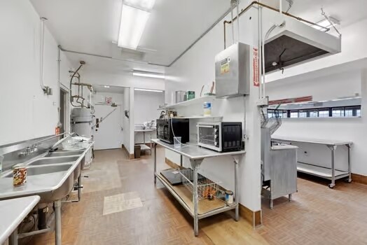 More Photos Of 12900 Soda Lake Rd, Santa Margarita Hotel For Lease