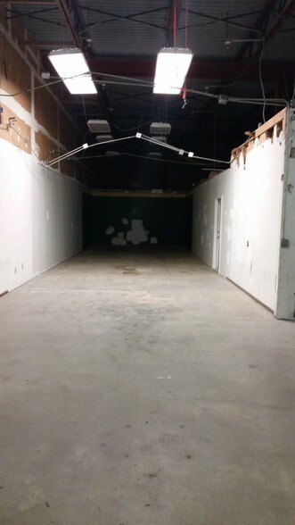 More Photos Of 3601 W Harry St, Wichita Flex For Sale