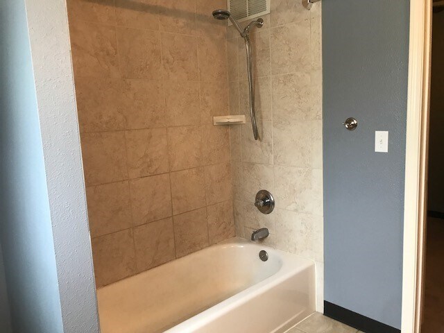 More Photos Of 7648 Broadview Dr, Houston Apartments For Sale