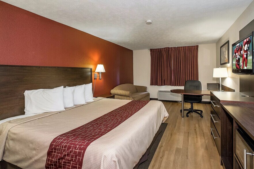 More Photos Of 2700 Wilson Rd, Hermitage Hotel For Sale