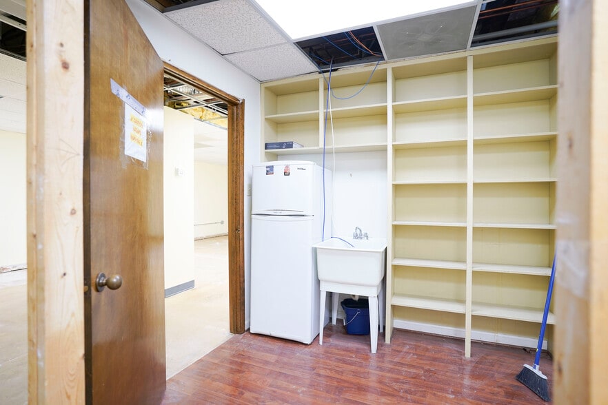 More Photos Of 102 Elden St, Herndon Medical For Sale