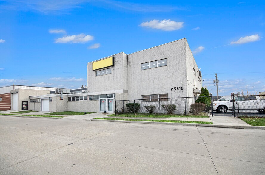 More Photos Of 25315 Kean St, Dearborn Industrial For Lease