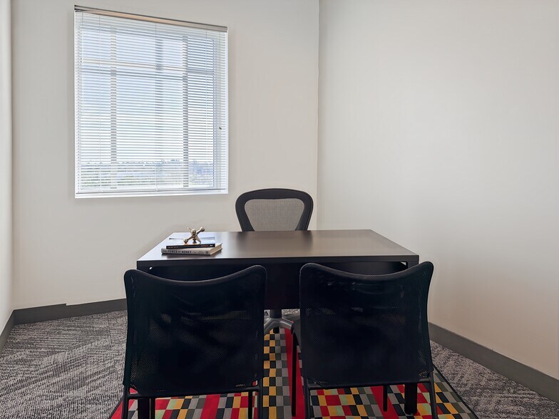 More Photos Of 2054 Vista Parkway, West Palm Beach Coworking Space